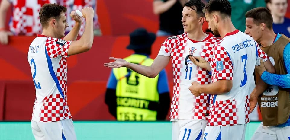 Jugadores de Croacia celebrando durante el partido
