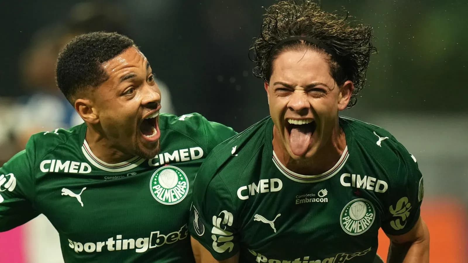 Jugadores de Palmeiras celebrando un gol