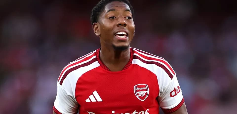 Jugador de Arsenal celebrando durante el partido
