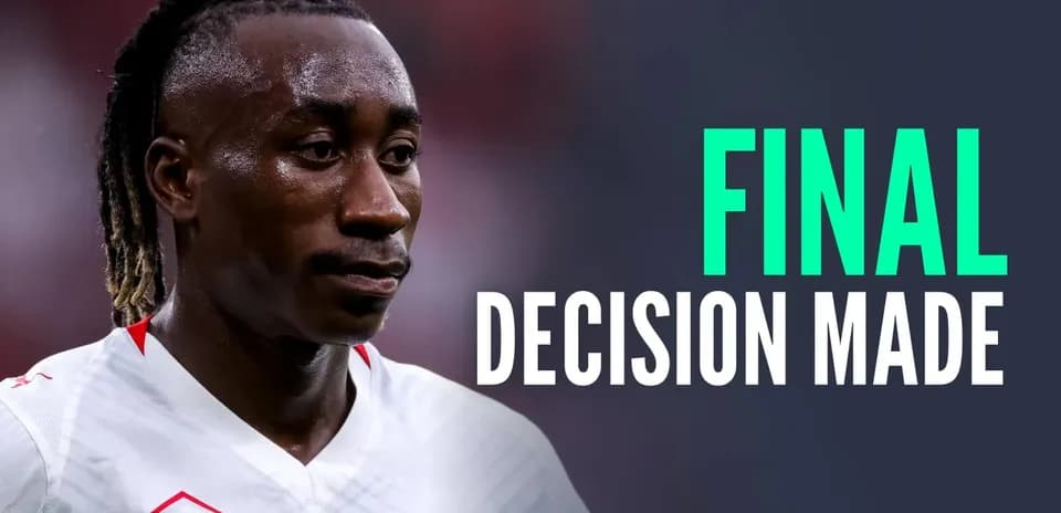 Jugador con camiseta blanca durante un partido
