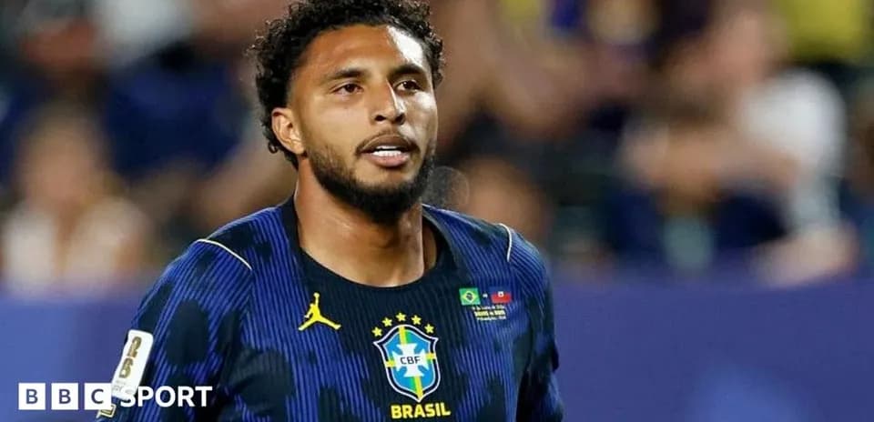 Jugador de Brasil en el campo durante el partido