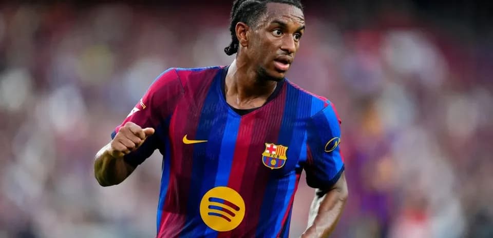 Jugador de Barcelona corriendo durante el partido
