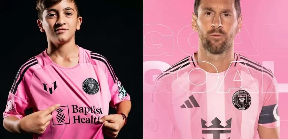 Joven y Lionel Messi en camisetas de Inter Miami