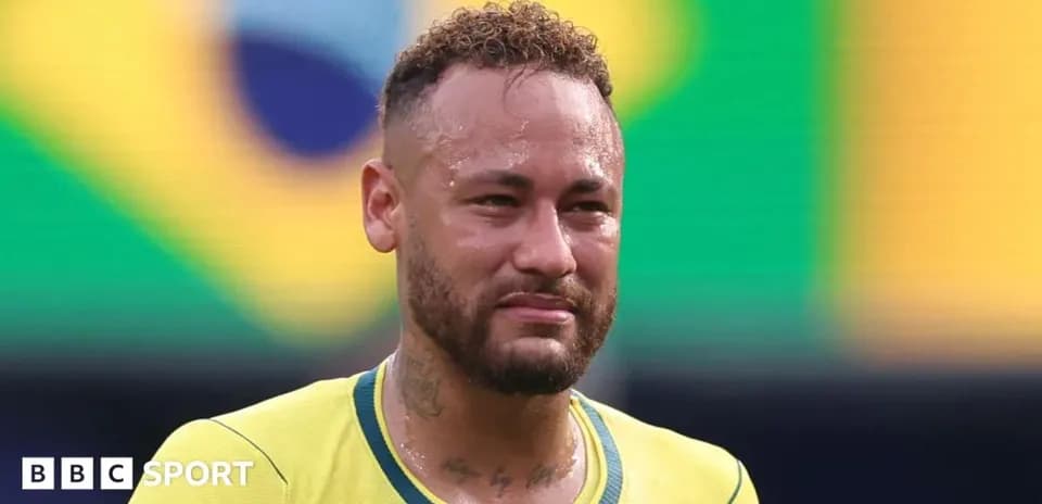 Neymar en camiseta de Brasil tras un partido