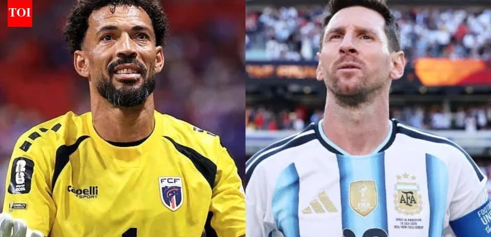 Portero y jugador de Argentina en partido de fútbol