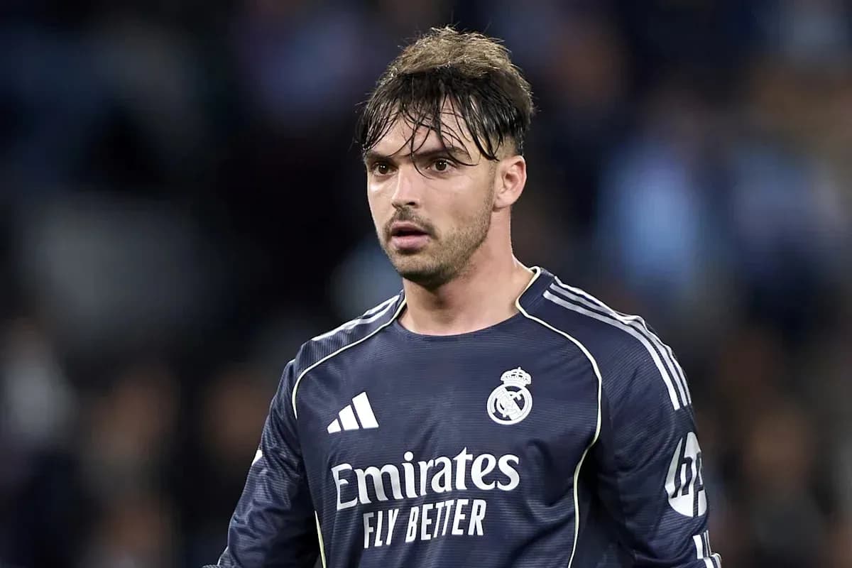 Portero de Real Madrid en el campo de juego