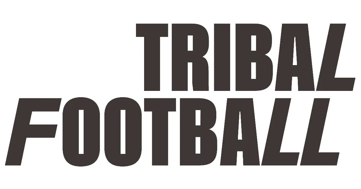 Texto de Tribal Football en letras grandes