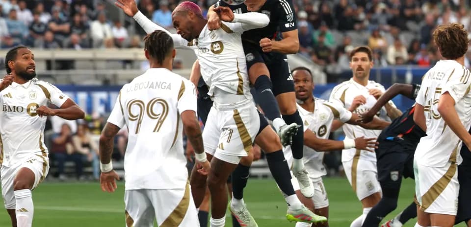 Jugadores de Los Angeles FC en acción