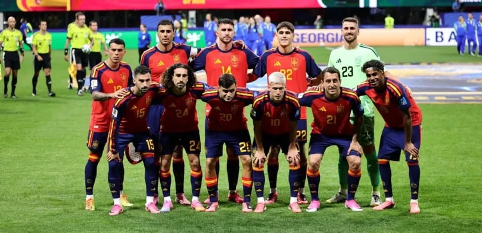 Equipo de España posando para la foto