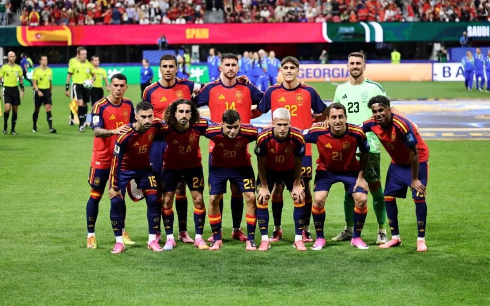 Equipo de España posando para la foto