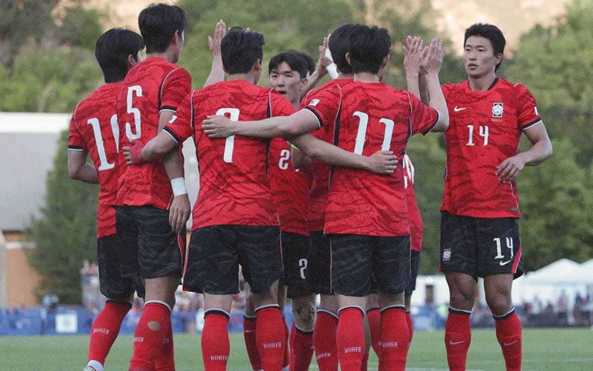 Jugadores de Corea del Sur celebrando un gol
