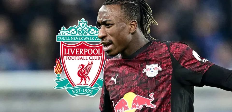 Jugador de RB Leipzig con logo de Liverpool detrás