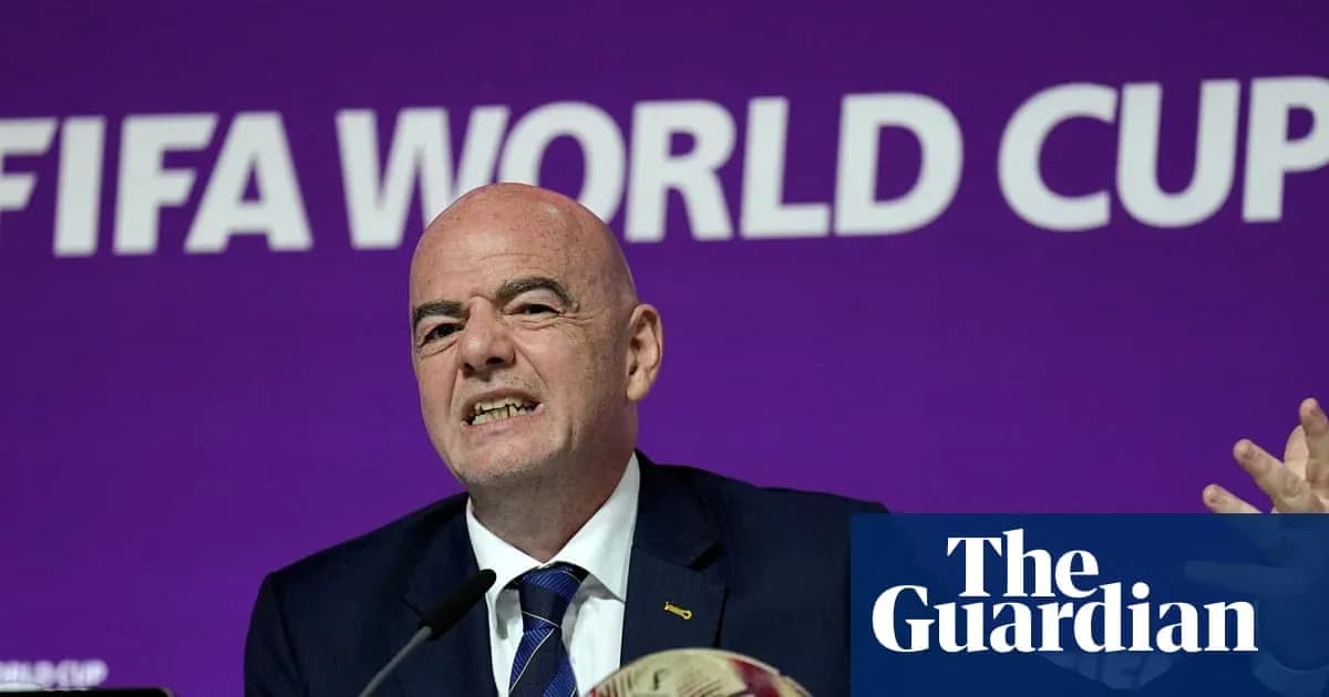 Gianni Infantino hablando en conferencia de prensa de FIFA
