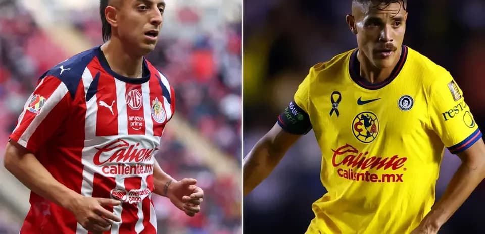 Jugadores de Club América y Chivas en acción