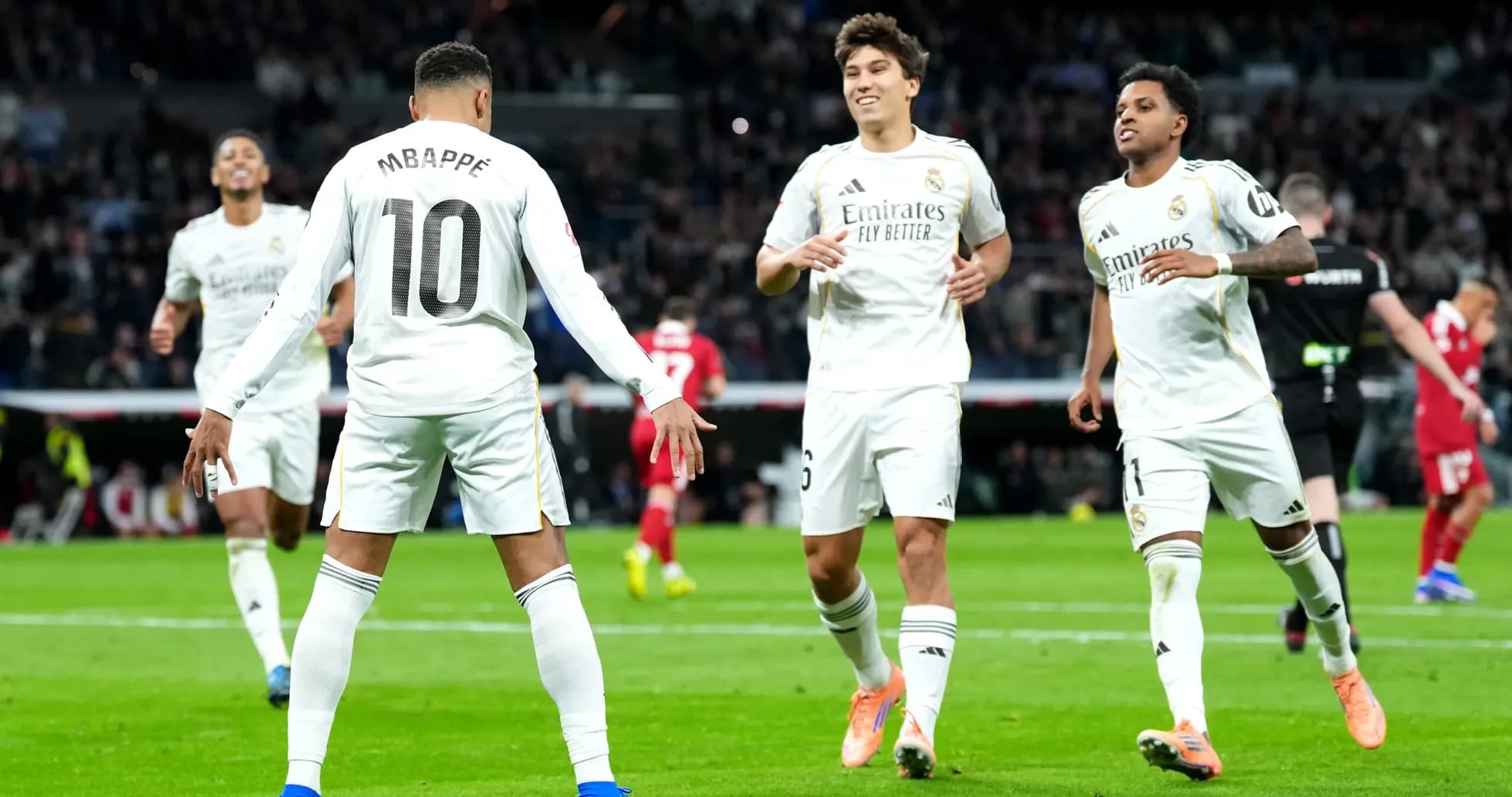 Jugadores del Real Madrid celebrando un gol