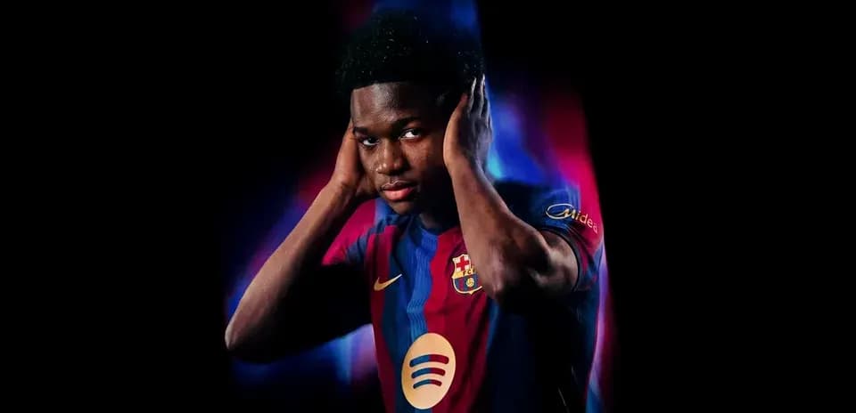 Jugador de Barcelona con camiseta del equipo