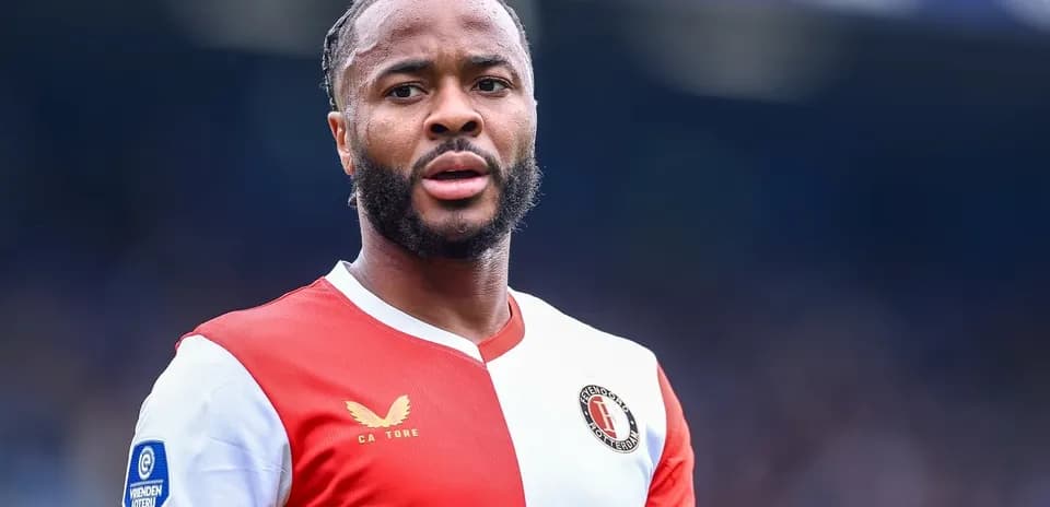 Jugador de Feyenoord en acción durante el partido