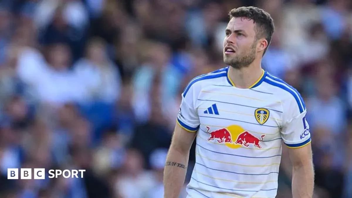 Jugador de Leeds United en el campo durante el partido