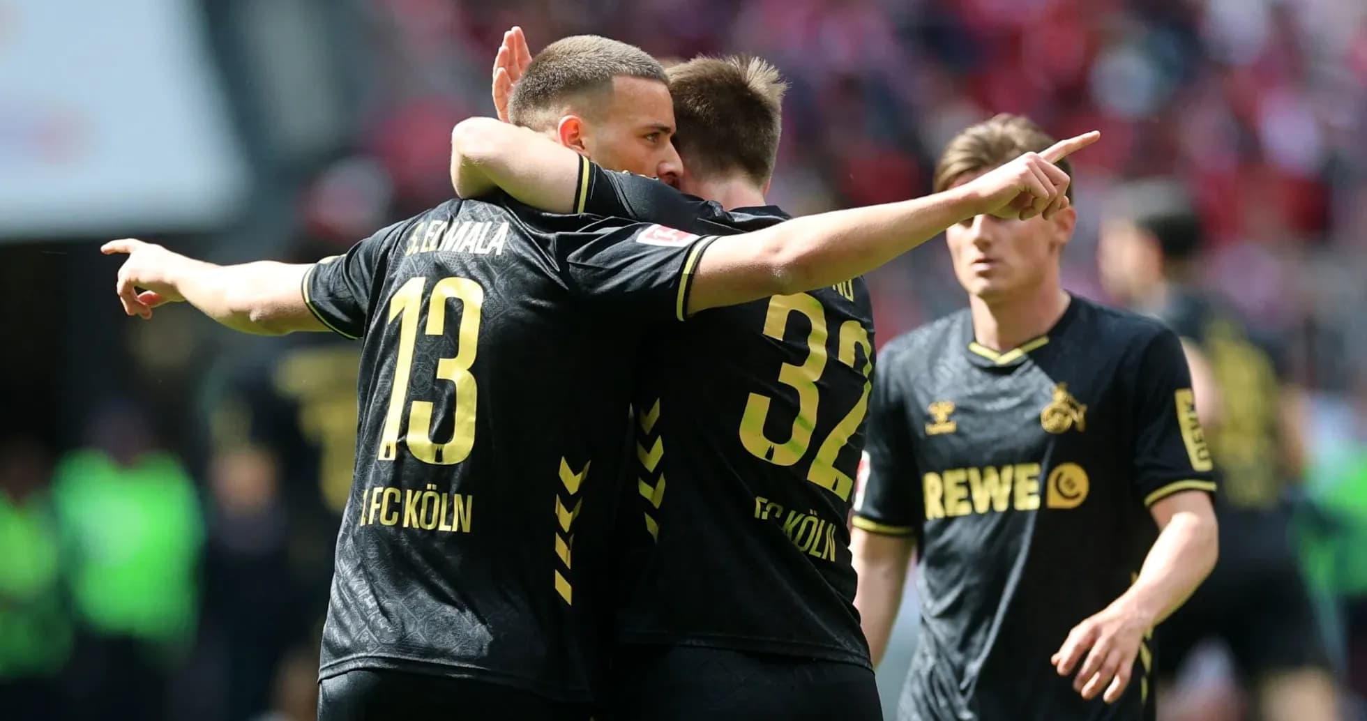 Jugadores de FC Köln celebrando un gol en partido