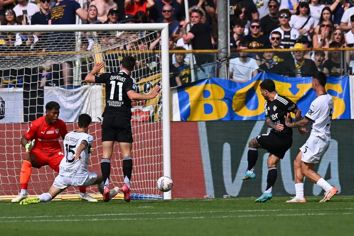 Acción de juego entre Como y Parma