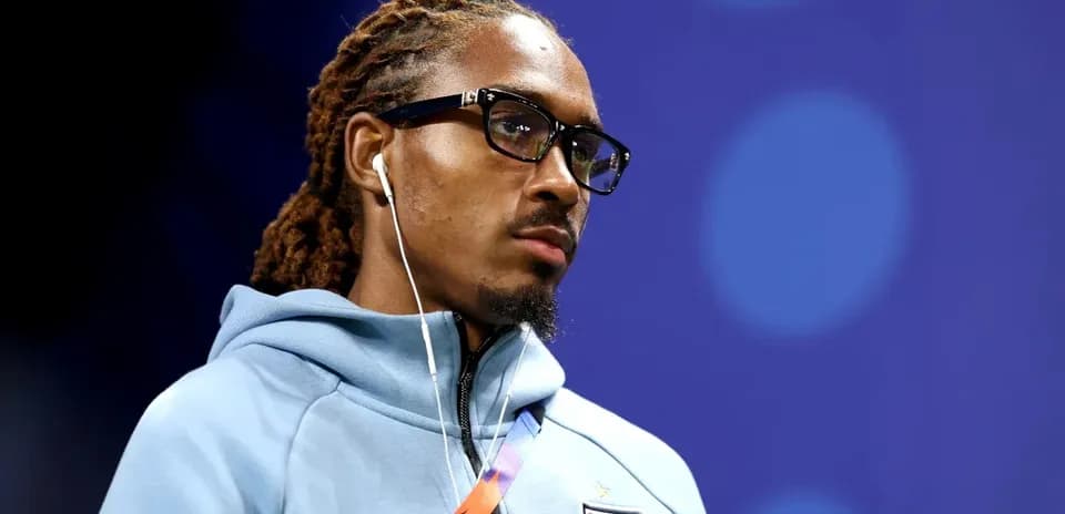 Jugador de Inglaterra con auriculares y gafas