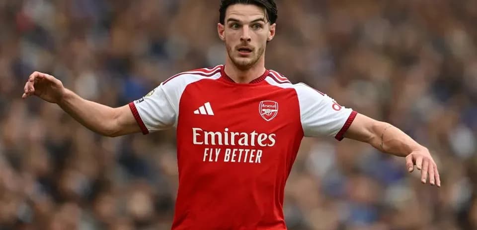 Jugador de Arsenal en acción durante un partido