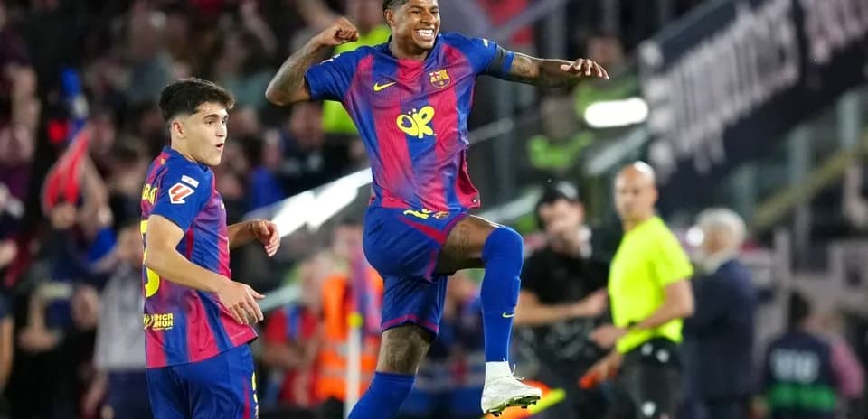 Jugadores del Barcelona celebrando un gol en el partido