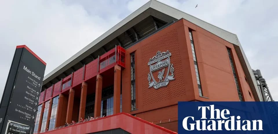 Fachada del estadio Anfield de Liverpool