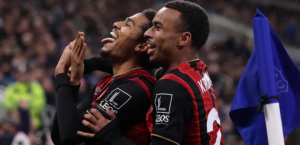 Jugadores de Bournemouth celebrando un gol