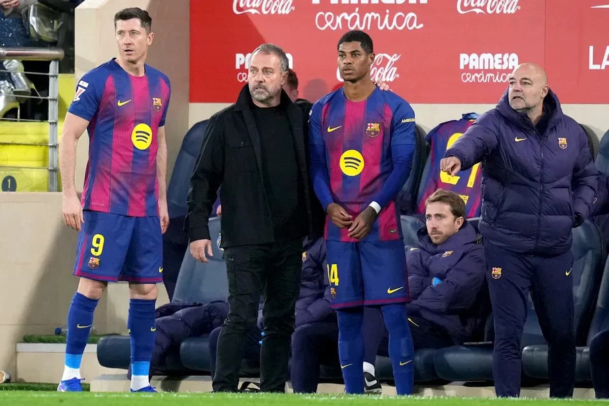 Jugadores del FC Barcelona en el banquillo durante partido