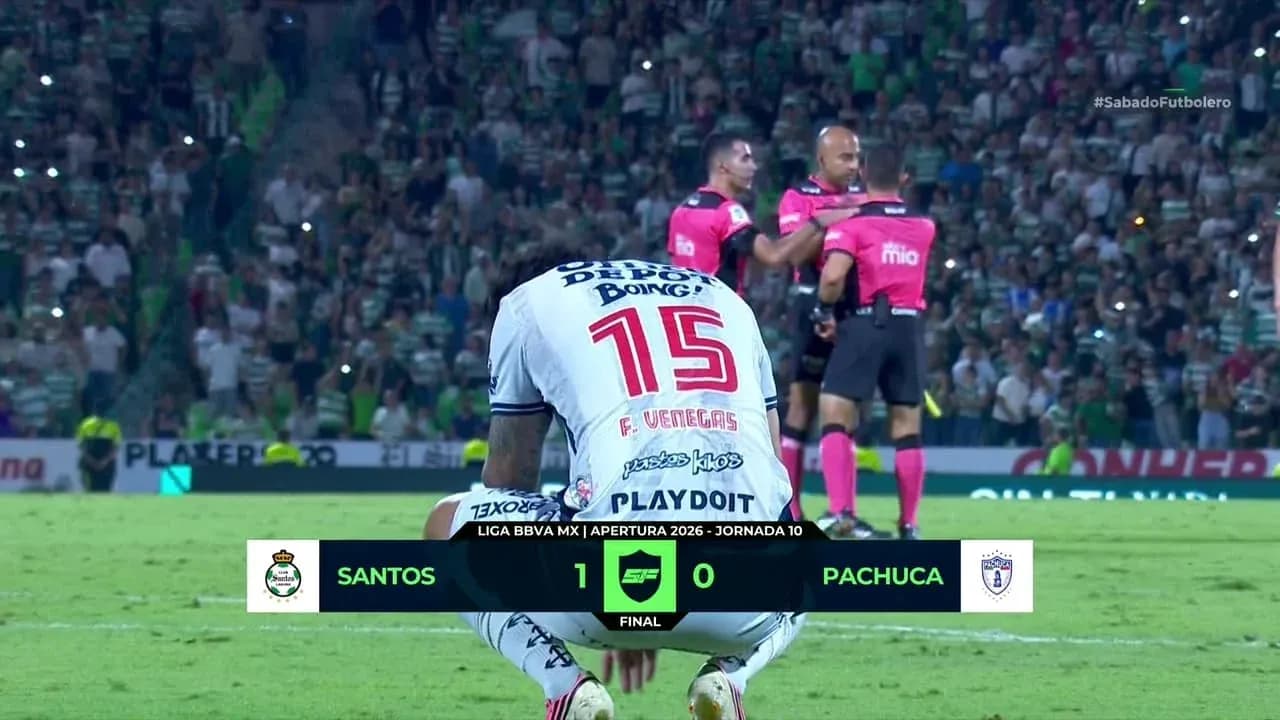 Jugador de Pachuca en el partido contra Santos