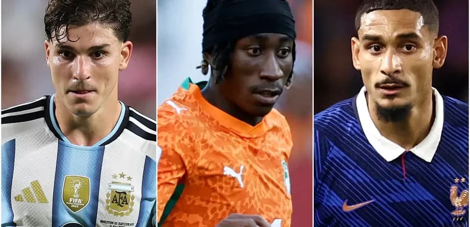 Jugadores de fútbol en acción durante un partido