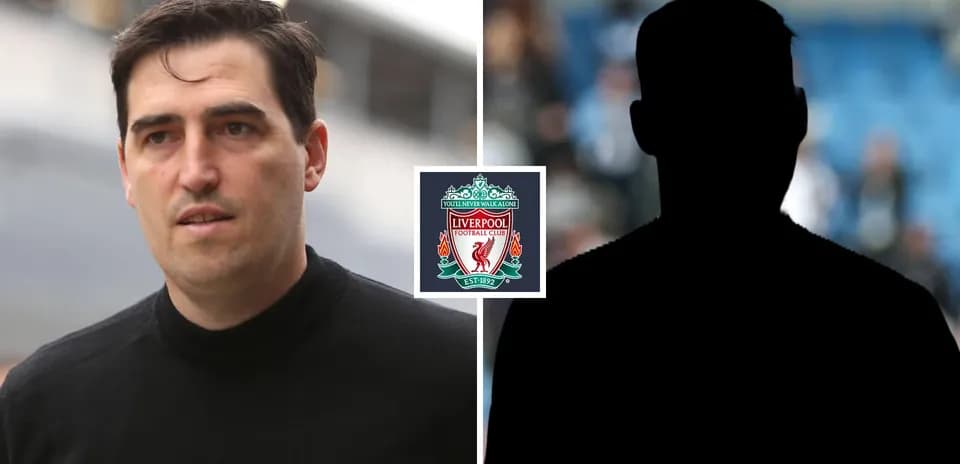 Hombre caminando con logo de Liverpool en fondo