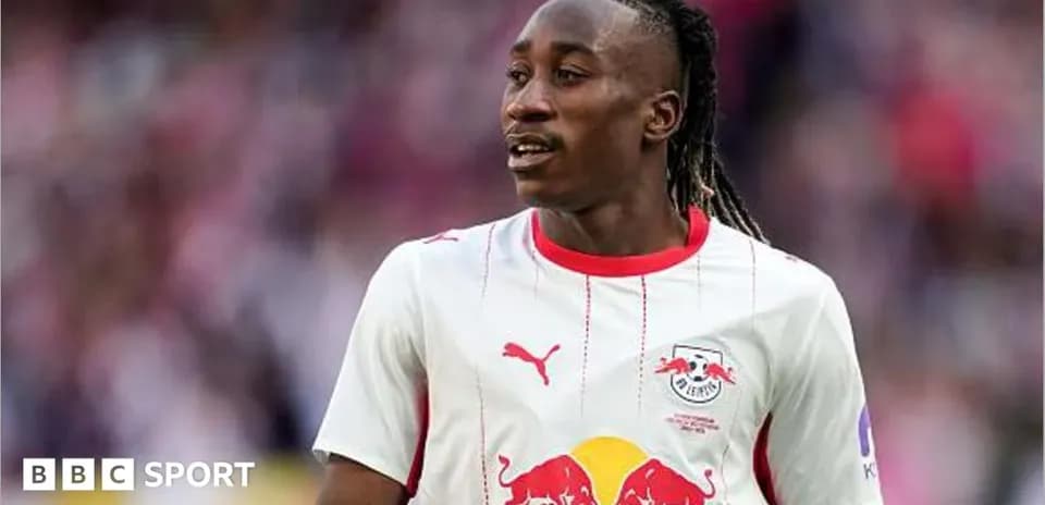 Jugador de RB Leipzig en acción durante partido
