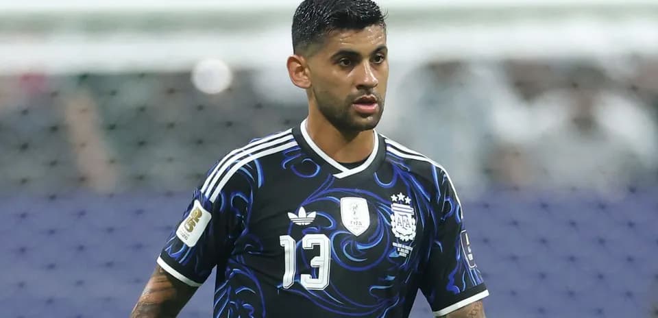 Jugador de Argentina en acción en el campo