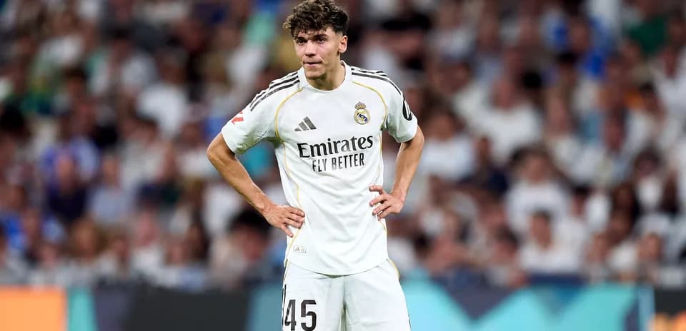 Jugador de Real Madrid en el campo durante el partido