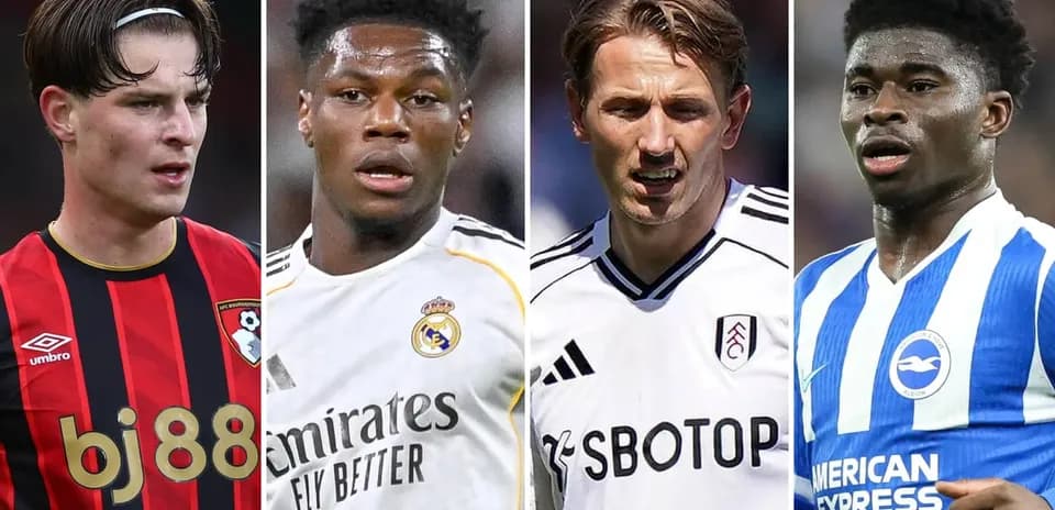 Cuatro jugadores de fútbol en diferentes camisetas de clubes