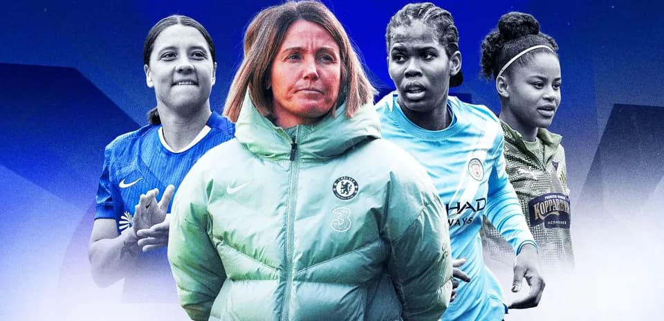 Jugadoras y entrenadora de fútbol en un fondo azul