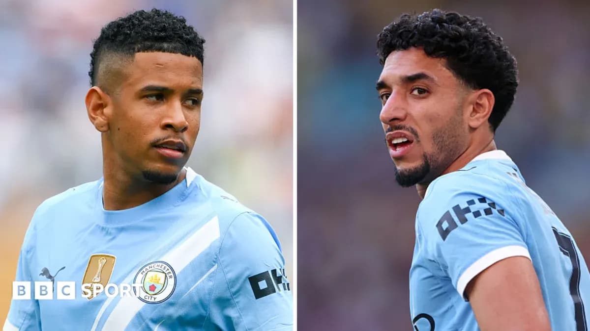 Jugadores de Manchester City en el campo