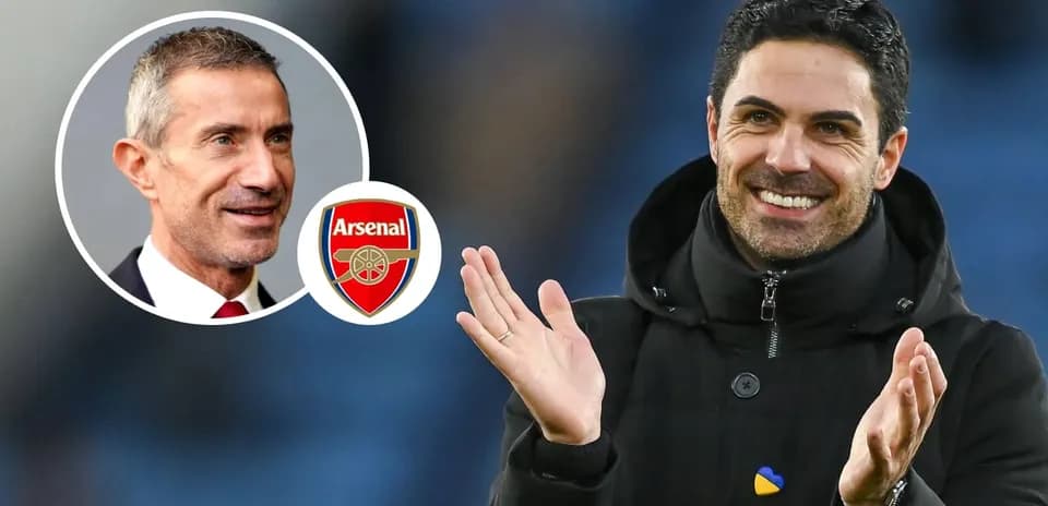 Entrenador aplaudiendo con logotipo de Arsenal presente