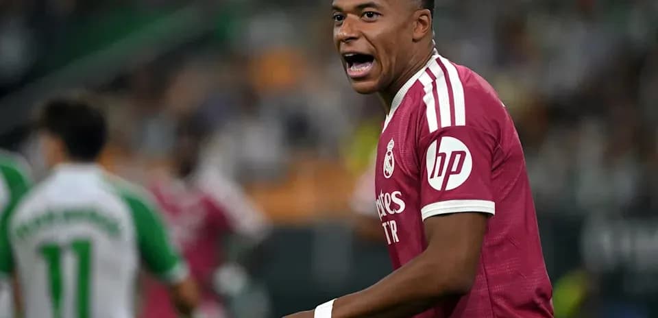 Kylian Mbappé celebra en partido con Real Madrid