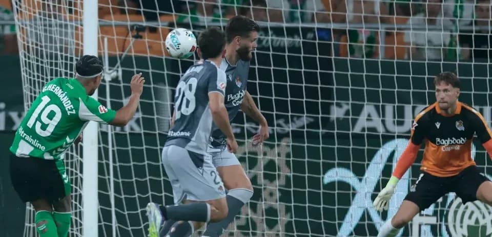 Gol de Real Betis en partido contra Real Sociedad