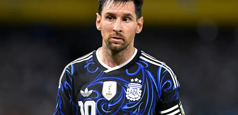 Lionel Messi con camiseta de Argentina durante un partido