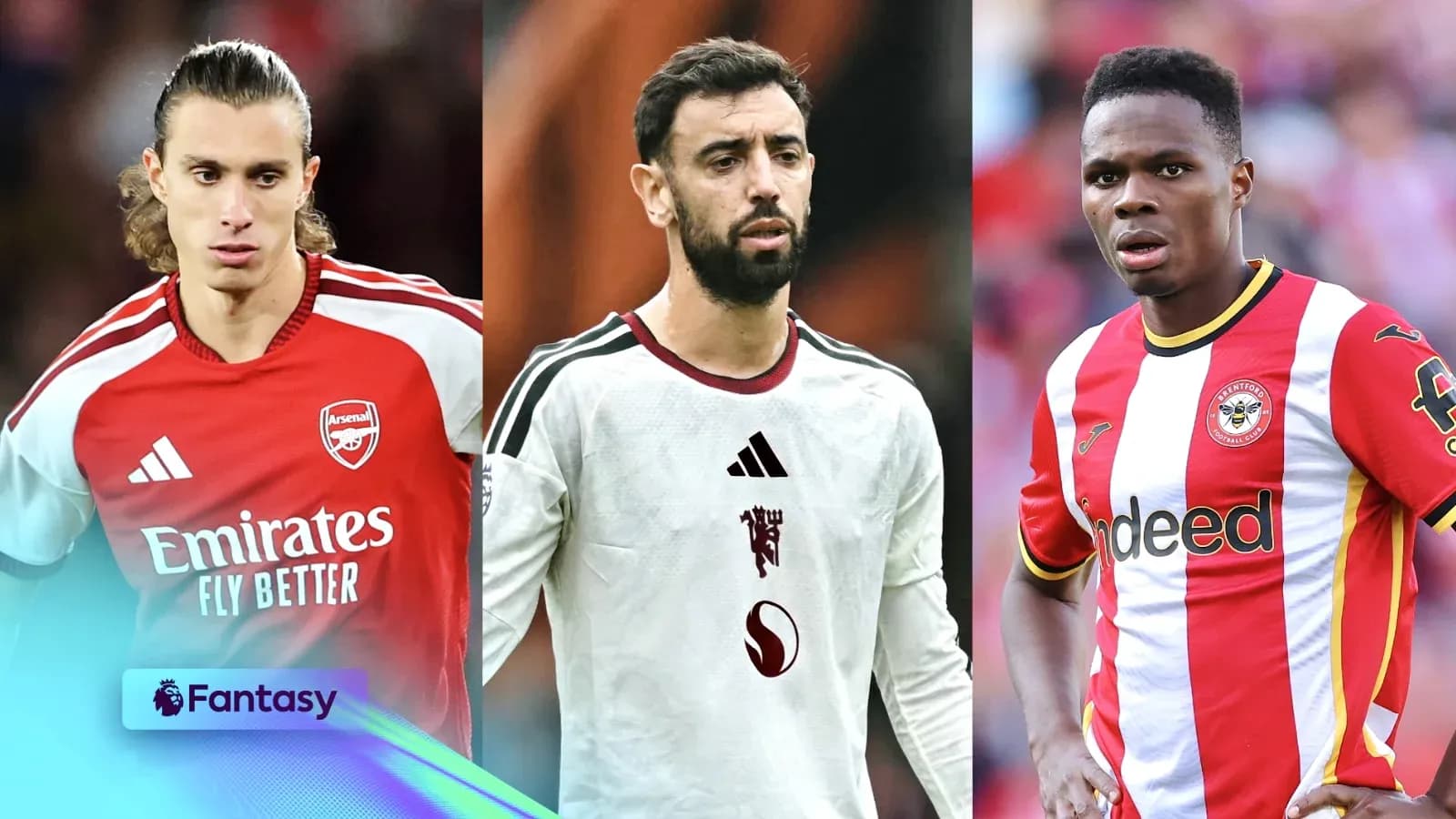 Tres jugadores de fútbol en uniforme de equipo
