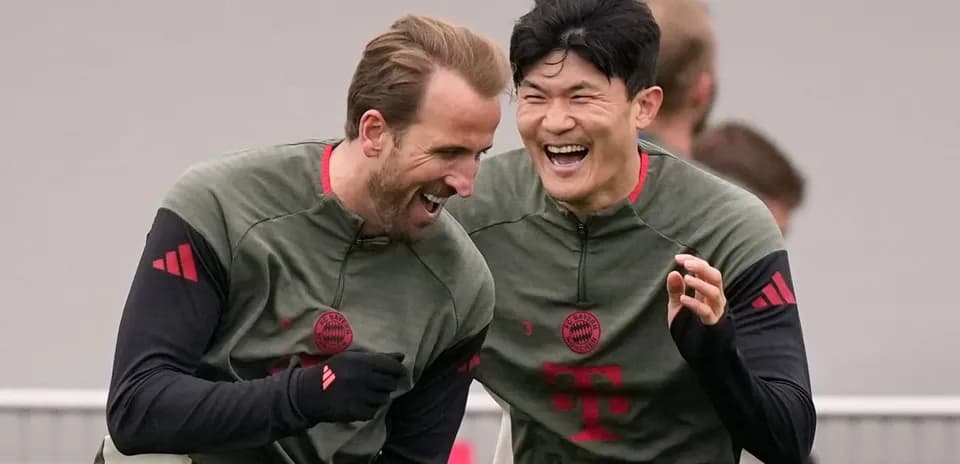 Jugadores de Bayern Múnich riendo en entrenamiento