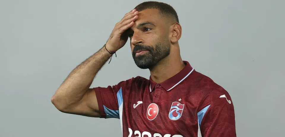 Jugador con camiseta de Trabzonspor durante presentación