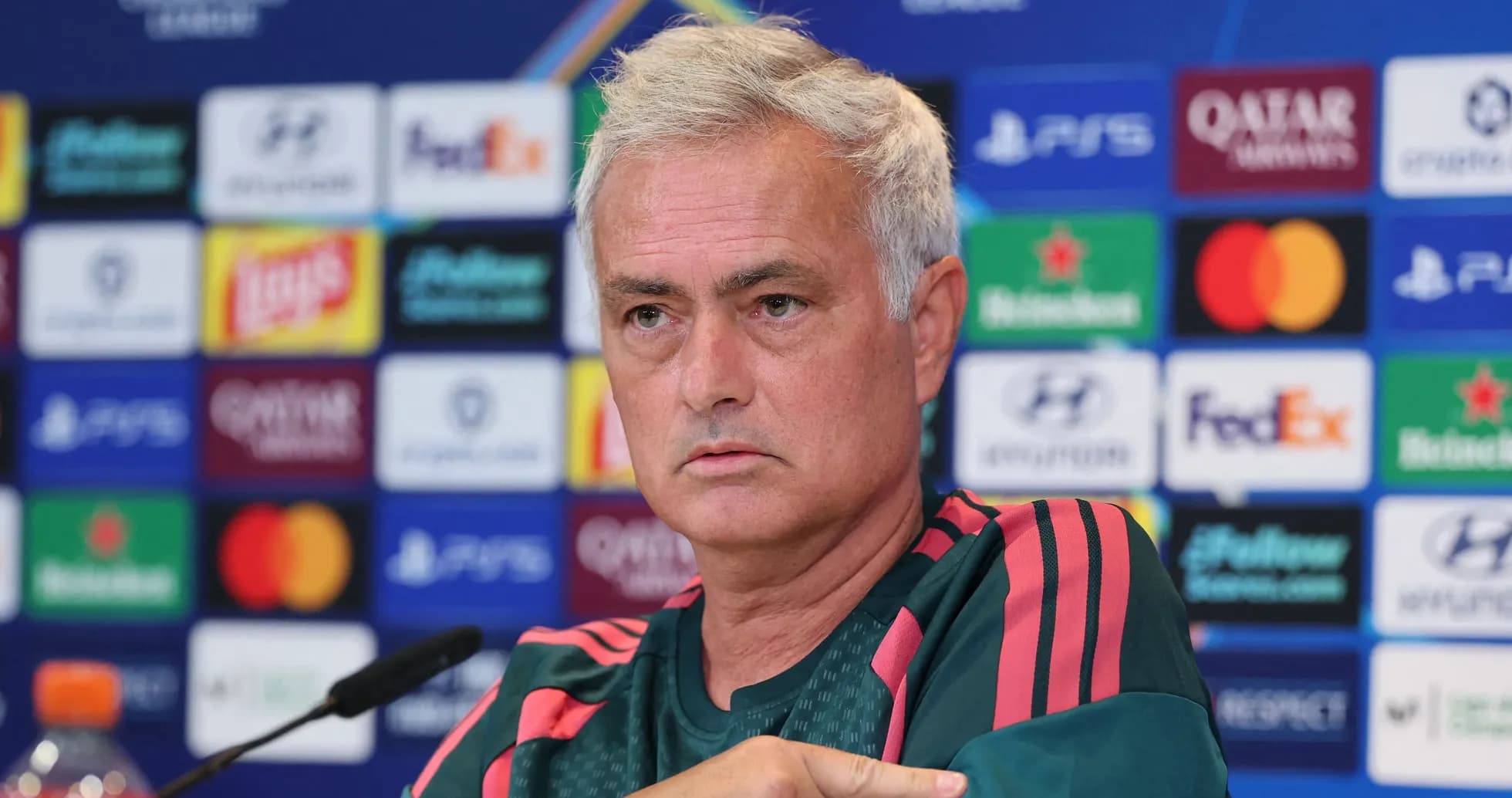 José Mourinho en conferencia de prensa de la UEFA
