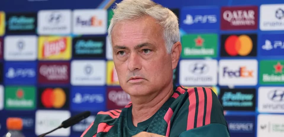 José Mourinho en conferencia de prensa de la UEFA