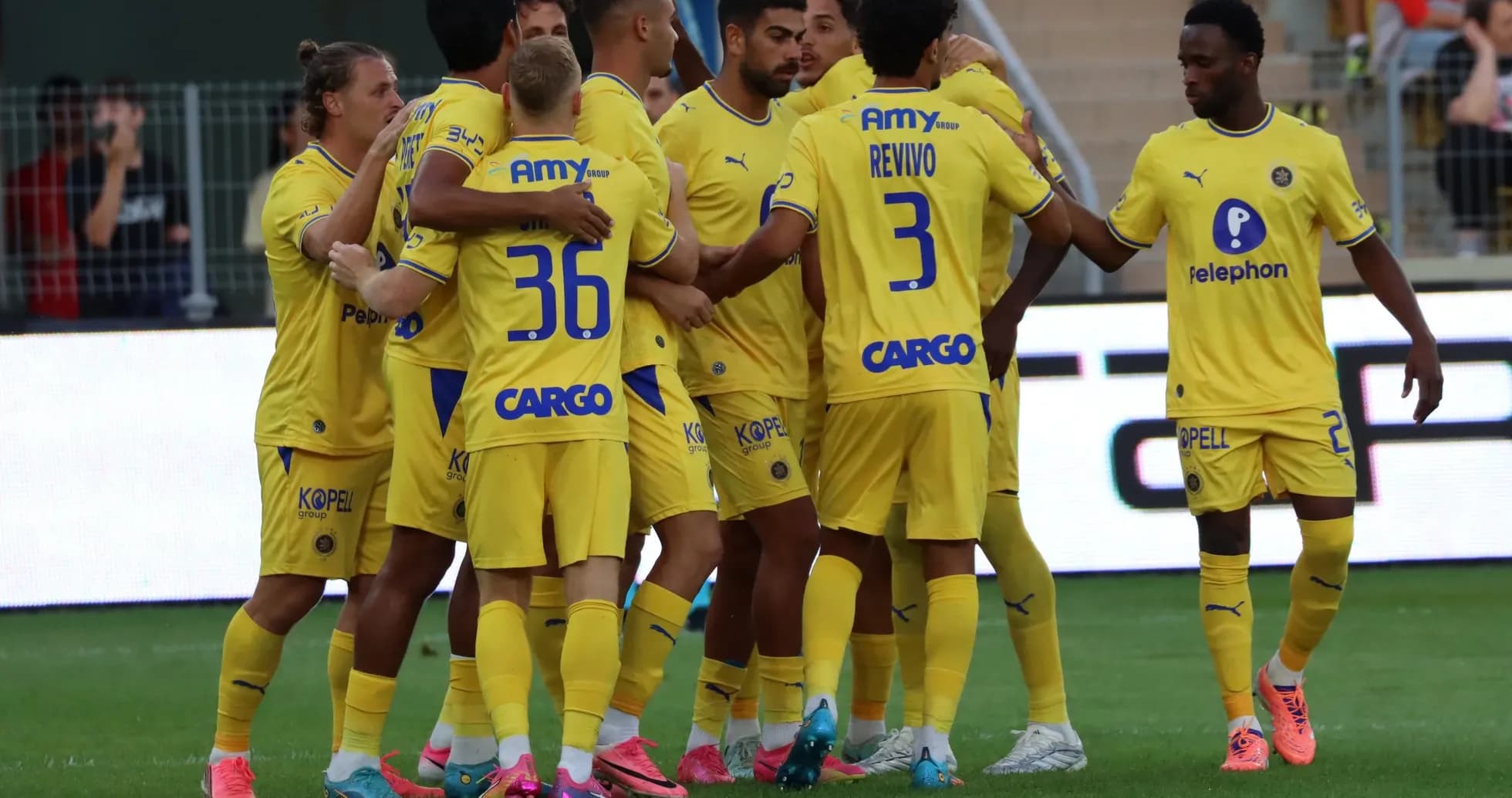 Jugadores del Maccabi Tel Aviv celebrando un gol