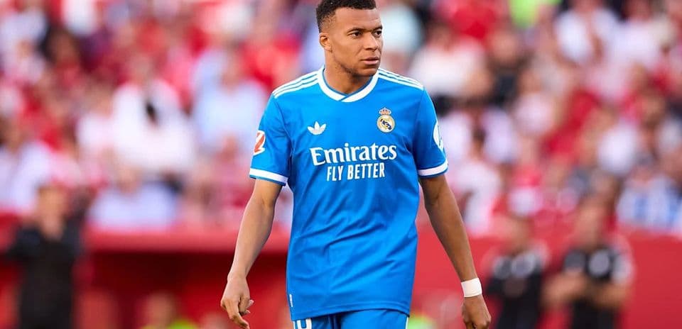 Jugador del Real Madrid en el campo durante partido